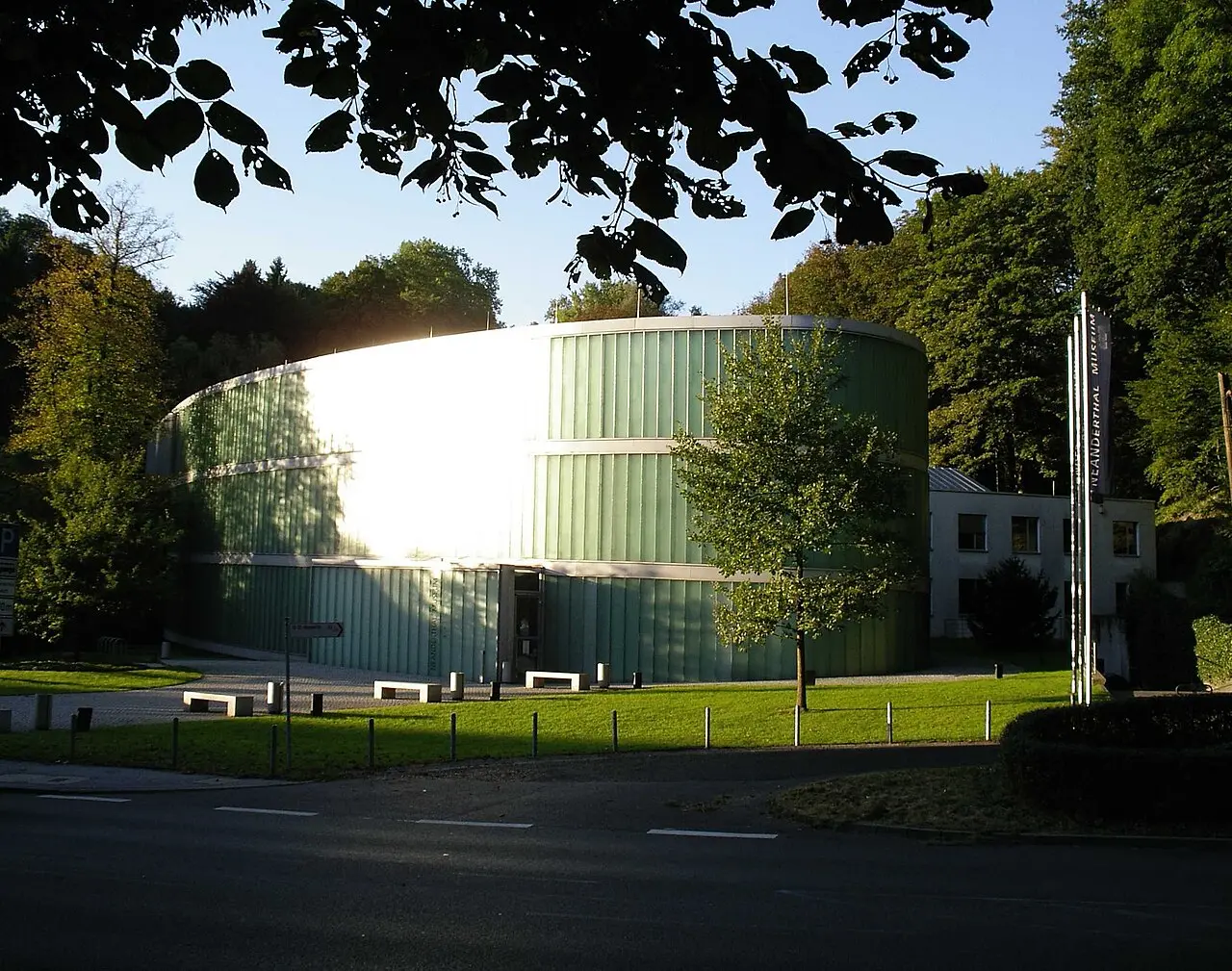Reale Stadtansicht von Mettmann – Neanderthal Museum